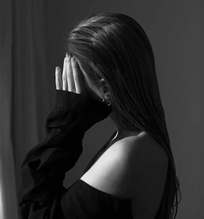آهنگ برام سخته که چشماتو به روی عشق من بستی از حجت قائمی