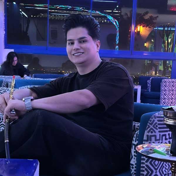 علی برزنونی شاه دربار