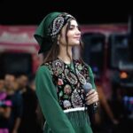 ستایش صادق زاده اهنگ